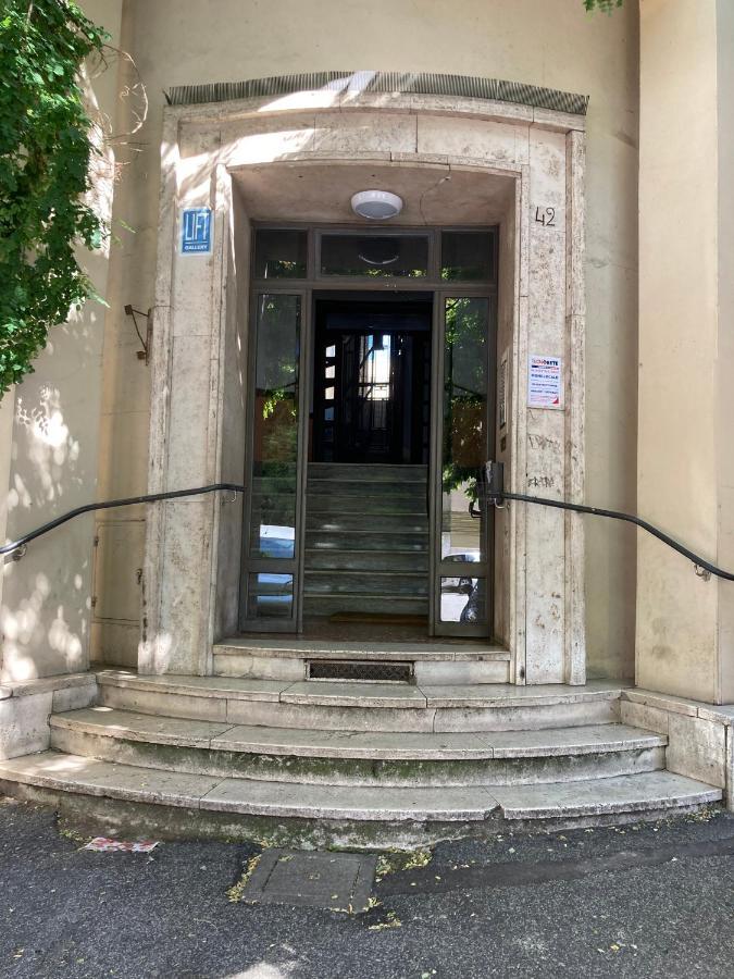 شقة La Casa Dell'Appio روما المظهر الخارجي الصورة